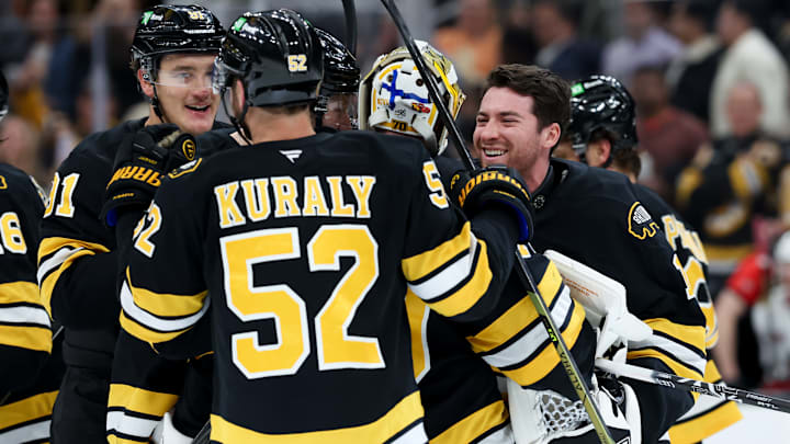 Chicago Blackhawks v Boston Bruins