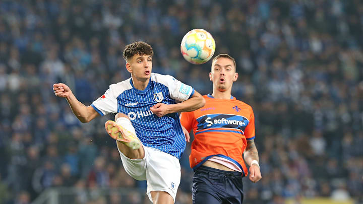 Daniel Elfadli im Duell mit Phillip Tietz Daniel Elfadli im Duell mit Phillip Tietz