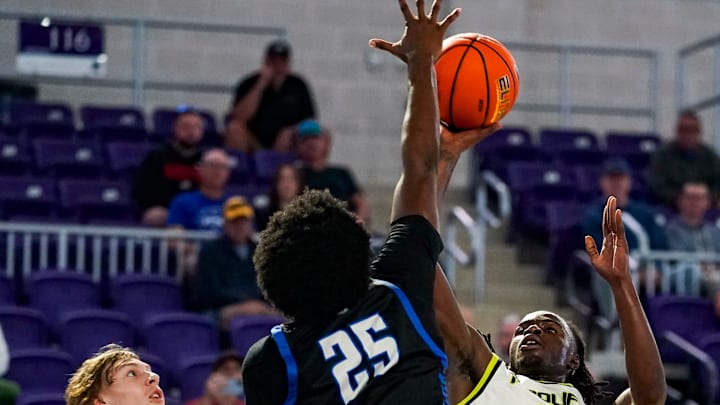 Once the new Syracuse basketball head coach and staff are in place, they need to re-offer these 5-star targets in 2027, 2028.