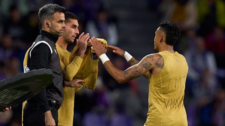 Camisa 22 iniciou a partida como titular do Barcelona