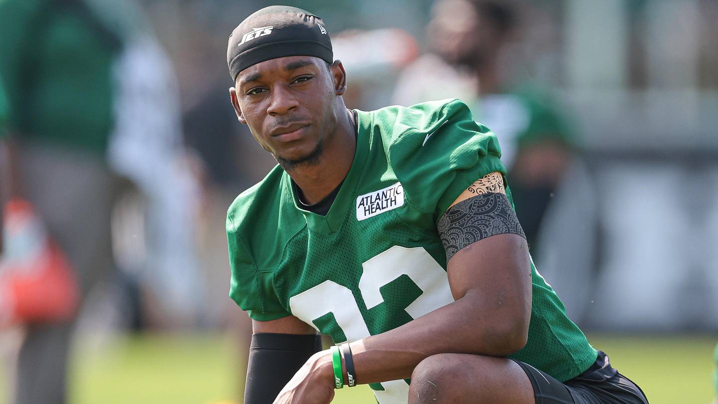 Jets' Isaiah Oliver Replacement Plan Clear as Veteran Remains Unemployed