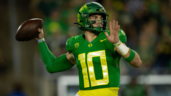 It's tough to pick an Oregon Mount Rushmore of quarterbacks that wore 8, 10 or 12.