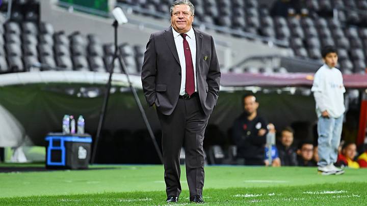El Atlante de Miguel Herrera perdió 1-0 ante San Luis en el Estadio Azteca. El Atlante de Miguel Herrera perdió 1-0 ante San Luis en el Estadio Azteca.