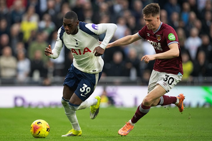 朗达尔·科洛·穆阿尼，奥利弗·斯卡尔斯