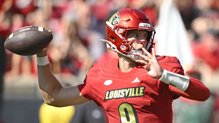 Oct 5, 2024; Louisville, Kentucky, USA; Louisville Cardinals quarterback Tyler Shough (9) looks to pass against the Southern Methodist Mustangs during the first quarter at L&N Federal Credit Union Stadium. Oct 5, 2024; Louisville, Kentucky, USA; Louisville Cardinals quarterback Tyler Shough (9) looks to pass against the Southern Methodist Mustangs during the first quarter at L&N Federal Credit Union Stadium.