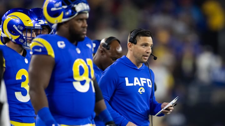 Jan 13, 2025; Glendale, AZ, USA; Los Angeles Rams defensive coordinator Chris Shula against the Minnesota Vikings during an NFC wild card game at State Farm Stadium. Mandatory Credit: Mark J. Rebilas-Imagn Images Jan 13, 2025; Glendale, AZ, USA; Los Angeles Rams defensive coordinator Chris Shula against the Minnesota Vikings during an NFC wild card game at State Farm Stadium. Mandatory Credit: Mark J. Rebilas-Imagn Images