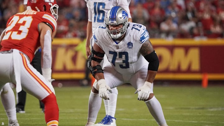 Sep 7, 2023; Kansas City, Missouri, USA; Detroit Lions guard Jonah Jackson (73) at the line of scrimmage against the Kansas City Chiefs during the game at GEHA Field at Arrowhead Stadium. Mandatory Credit: Denny Medley-Imagn Images