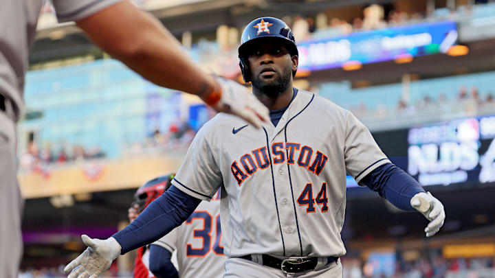 Álvarez se fue de 4-0 en el primer compromiso de la serie