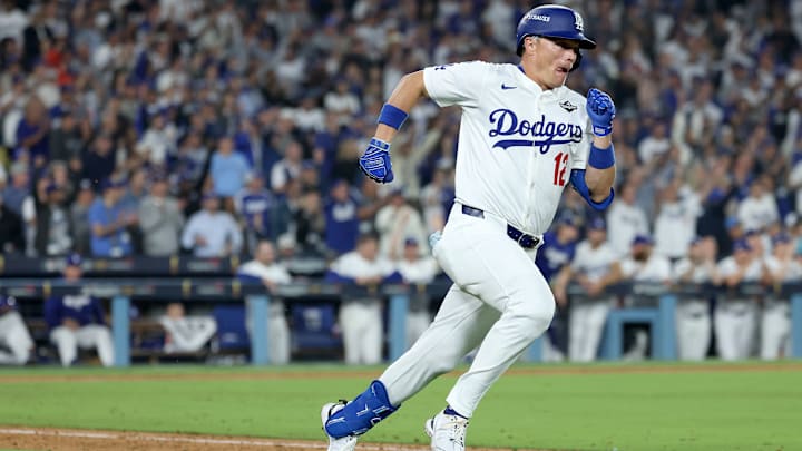 World Series - Toronto Blue Jays v Los Angeles Dodgers - Game Three World Series - Toronto Blue Jays v Los Angeles Dodgers - Game Three