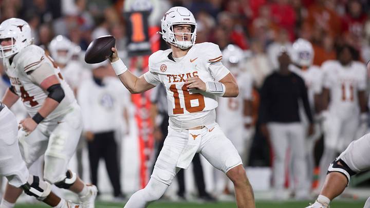 Nov 15, 2025; Athens, Georgia, USA; Texas Longhorns quarterback Arch Manning Nov 15, 2025; Athens, Georgia, USA; Texas Longhorns quarterback Arch Manning