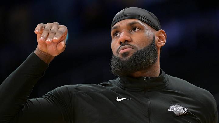Los Angeles Lakers forward LeBron James (6) as he warms up before the game against the New York Knicks at Crypto.com Arena. 