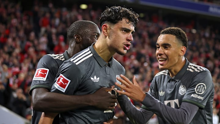 FC Bayern München v Bayer 04 Leverkusen - Bundesliga