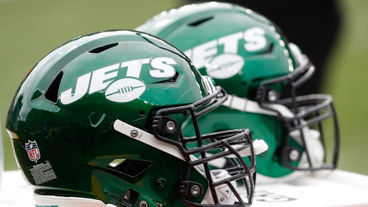 Oct 2, 2022; Pittsburgh, Pennsylvania, USA;  New York Jets helmets on the sidelines against the Pittsburgh Steelers during the second quarter at Acrisure Stadium. Mandatory Credit: Charles LeClaire-Imagn Images