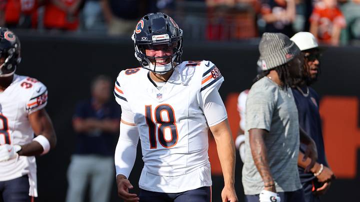 Chicago Bears QB Caleb Williams warms up before a game at Paycor Stadium. Mandatory Credit: Joseph Maiorana-Imagn Images Chicago Bears QB Caleb Williams warms up before a game at Paycor Stadium. Mandatory Credit: Joseph Maiorana-Imagn Images