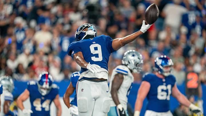 New York Giants tight end Isaiah Likely (9) throws the football in the air after scoring a touchdown during a week one opening game between the New York Giants and Dallas Cowboys at Metlife Stadium on Sunday, Sept. 13, 2026, in East Rutherford, NJ.