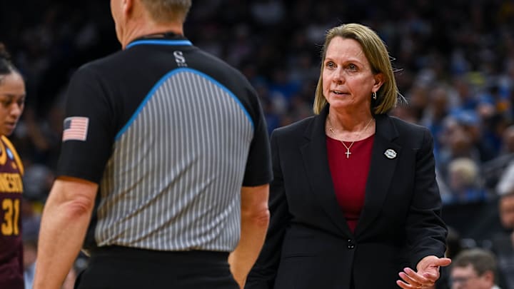 Mar 27, 2026; Sacramento, CA, USA; Minnesota Golden Gophers head coach Dawn Plitzuweit argues a call against the UCLA Bruins during a Sweet Sixteen game of the Sacramento Regional 2 of the women's 2026 NCAA Tournament at Golden 1 Center. Mandatory Credit: Ed Szczepanski-Imagn Images Mar 27, 2026; Sacramento, CA, USA; Minnesota Golden Gophers head coach Dawn Plitzuweit argues a call against the UCLA Bruins during a Sweet Sixteen game of the Sacramento Regional 2 of the women's 2026 NCAA Tournament at Golden 1 Center. Mandatory Credit: Ed Szczepanski-Imagn Images
