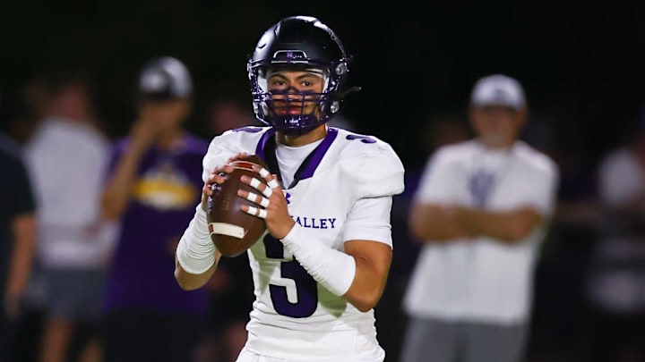 Amador Valley senior QB Tristan Tia in game versus cross-town rival Foothill Oct. 4, 2024