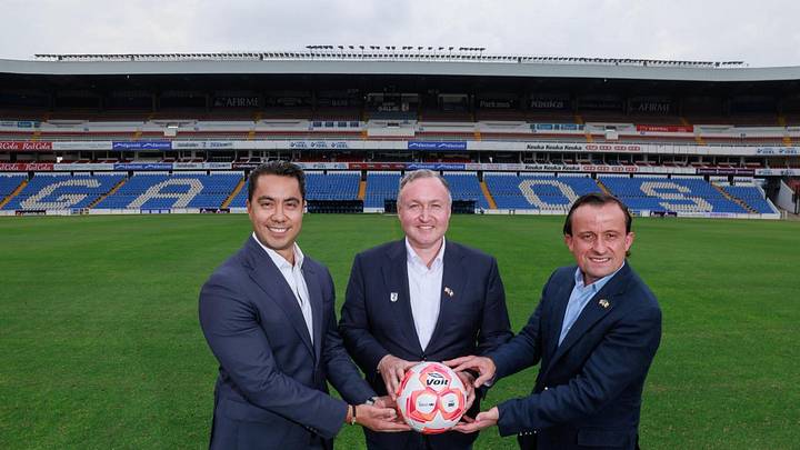 Mikel Arriola estuvo en la presentación de Marc Spiegel, un inversionista extranjero, que desea impulsar el futbol mexicano.