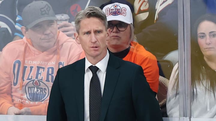 Jan 8, 2026; Winnipeg, Manitoba, CAN; Edmonton Oilers head coach Kris Knoblauch looks on during a game against the Winnipeg Jets in the third period at Canada Life Centre. Mandatory Credit: James Carey Lauder-Imagn Images