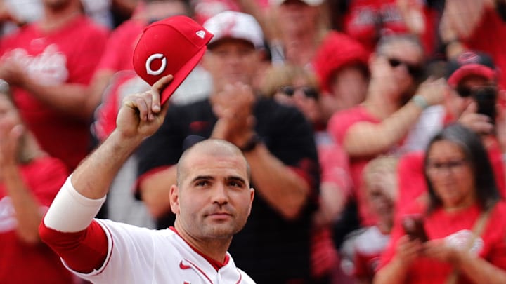 Sep 24, 2023; Cincinnati, Ohio, USA; Cincinnati Reds first baseman Joey Votto (19) acknowledges the