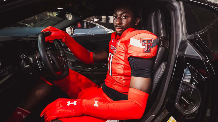 Smith Orogbo has the UW among his final four college choices. Smith Orogbo has the UW among his final four college choices.
