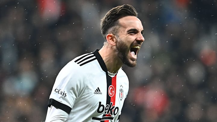 Kenan Karaman stürmt künftig für Schalke Kenan Karaman stürmt künftig für Schalke