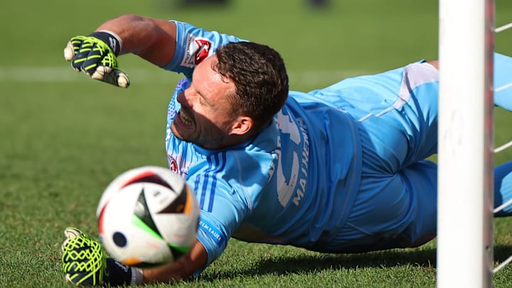 Christian Mathenia bleibt dem Glubb treu