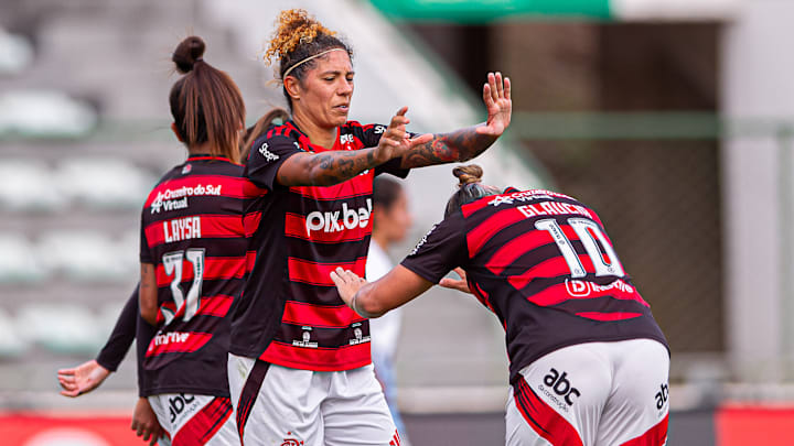 Glaucia virou a camisa 10 do Mengão em 2025