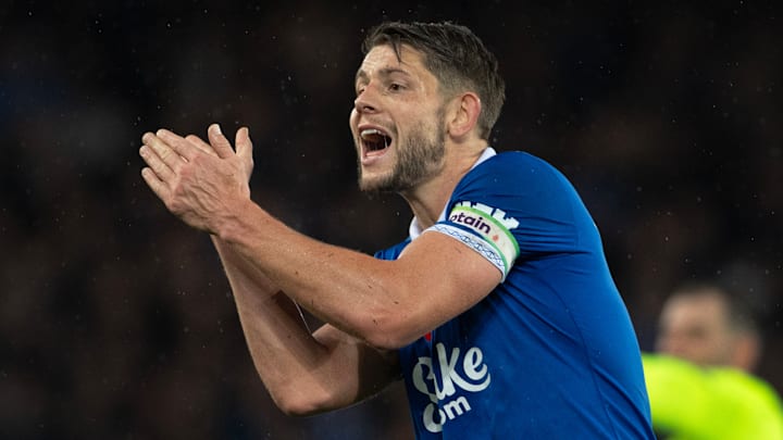 James Tarkowski et Everton espèrent un résultat contre Manchester United