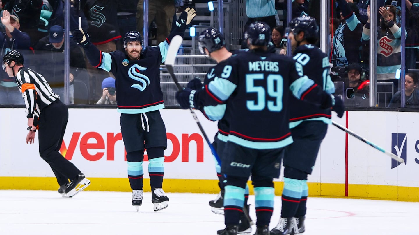 Kraken Break Losing Streak vs. Kings After Parents Meetup