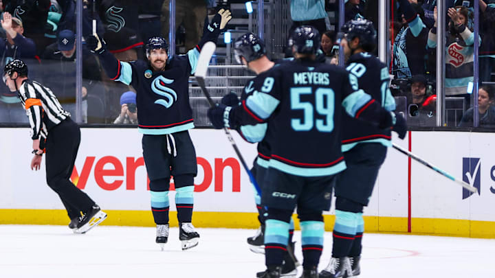 Dec 10, 2025; Seattle, Washington, USA; Seattle Kraken center Chandler Stephenson (9) celebrates a goal scored by defenseman Vince Dunn (29) in overtime against the Los Angeles Kings at Climate Pledge Arena. Mandatory Credit: Kevin Ng-Imagn Images Dec 10, 2025; Seattle, Washington, USA; Seattle Kraken center Chandler Stephenson (9) celebrates a goal scored by defenseman Vince Dunn (29) in overtime against the Los Angeles Kings at Climate Pledge Arena. Mandatory Credit: Kevin Ng-Imagn Images