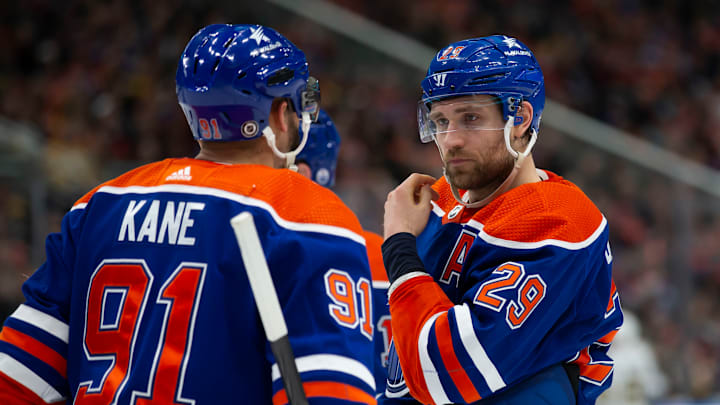Boston Bruins v Edmonton Oilers