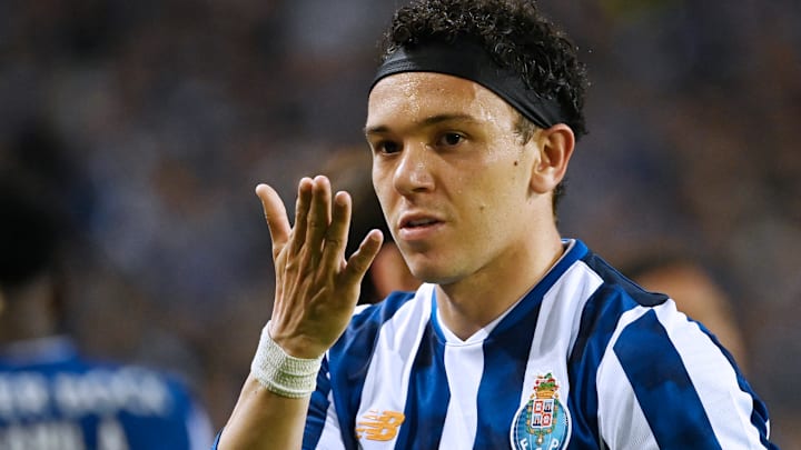 Pepê pode deixar o Porto em breve