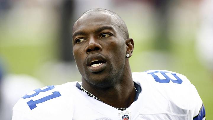 Dallas Cowboys wide receiver Terrell Owens warms up before the game against the Arizona Cardinals.
