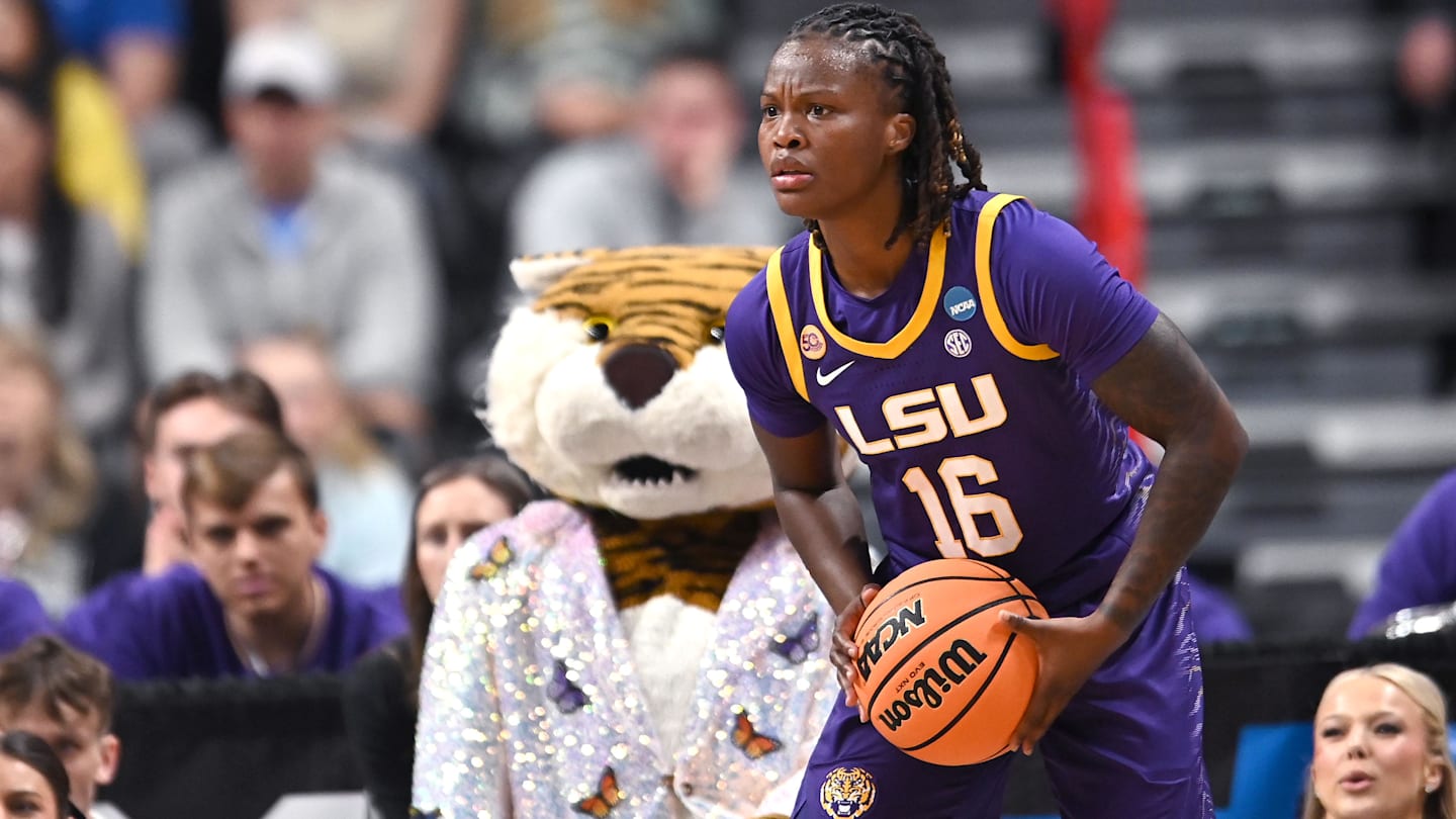 Kim Mulkey, LSU Women's Basketball Lose Coveted Guard to NCAA Transfer Portal
