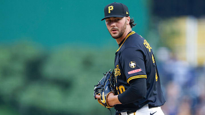 Los Angeles Dodgers v Pittsburgh Pirates