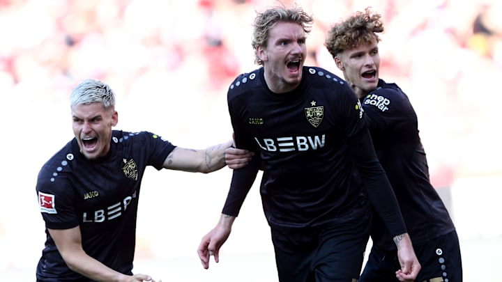 Nick Woltemade (Centre) remains hopeful of joining Bayern Munich this summer.