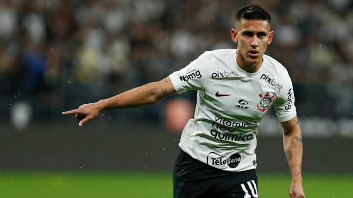 Ex-camisa 10 defendeu o Timão em 30 jogos