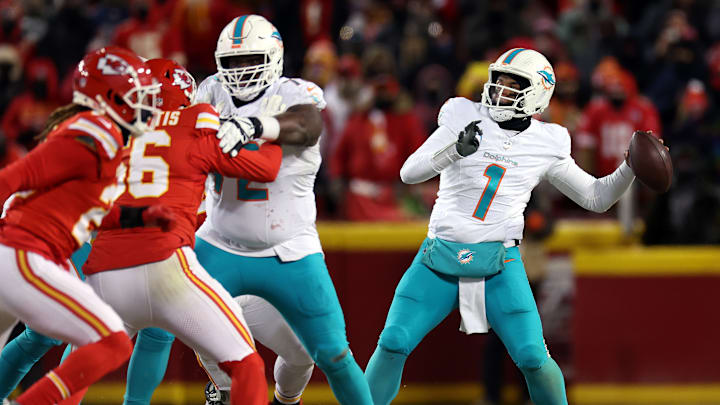 AFC Wild Card Playoffs - Miami Dolphins v Kansas City Chiefs
