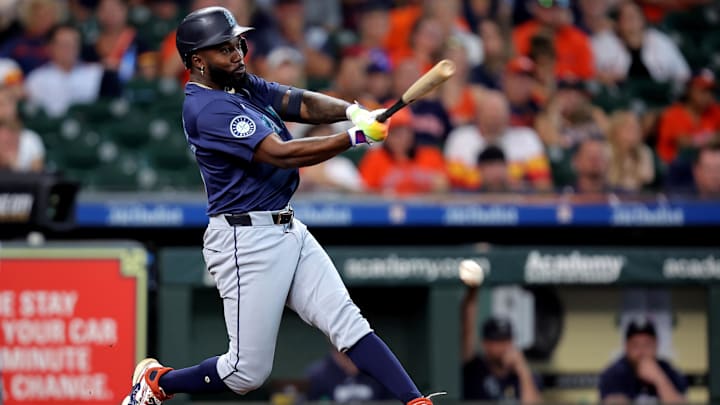 Seattle Mariners left fielder Randy Arozarena hits an RBI single against the Houston Astros on Sept. 25 at Minute Maid Park.