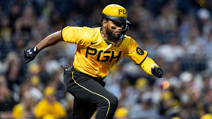 Liover Peguero juega con los Tigres del Licey