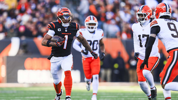 Jan 4, 2026; Cincinnati, Ohio, USA; Cincinnati Bengals wide receiver Ja'marr Chase (1) runs for yards after catch against the Cleveland Browns during the second quarter at Paycor Stadium. Mandatory Credit: Katie Stratman-Imagn Images Jan 4, 2026; Cincinnati, Ohio, USA; Cincinnati Bengals wide receiver Ja'marr Chase (1) runs for yards after catch against the Cleveland Browns during the second quarter at Paycor Stadium. Mandatory Credit: Katie Stratman-Imagn Images