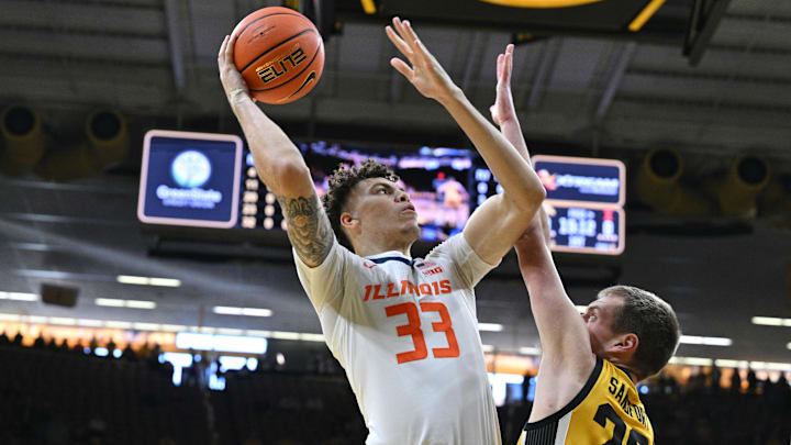 Mar 10, 2024; Iowa City, Iowa, USA; Illinois Fighting Illini forward Coleman Hawkins (33) shoots the