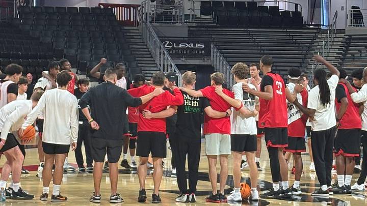 Cincinnati Bearcats coach Jerrod Calhoun