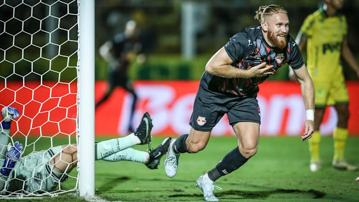 Pitta marcou três gols neste ano Pitta marcou três gols neste ano