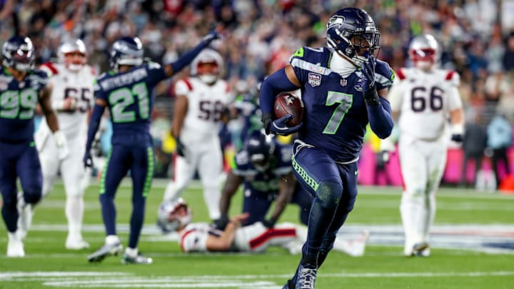 Uchenna Nwosu’s Super Bowl pick-six was a key play in the Seahawks’ season. 
