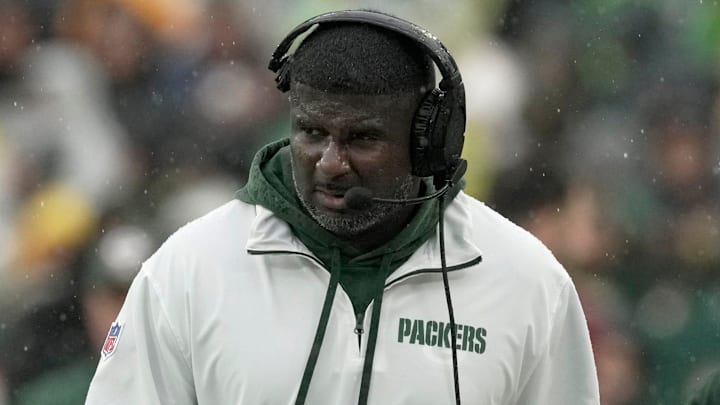 The Atlanta Falcons interviewed Green Bay Packers passing game coordinator Derrick Ansley for the defensive coordinator job. The Atlanta Falcons interviewed Green Bay Packers passing game coordinator Derrick Ansley for the defensive coordinator job.