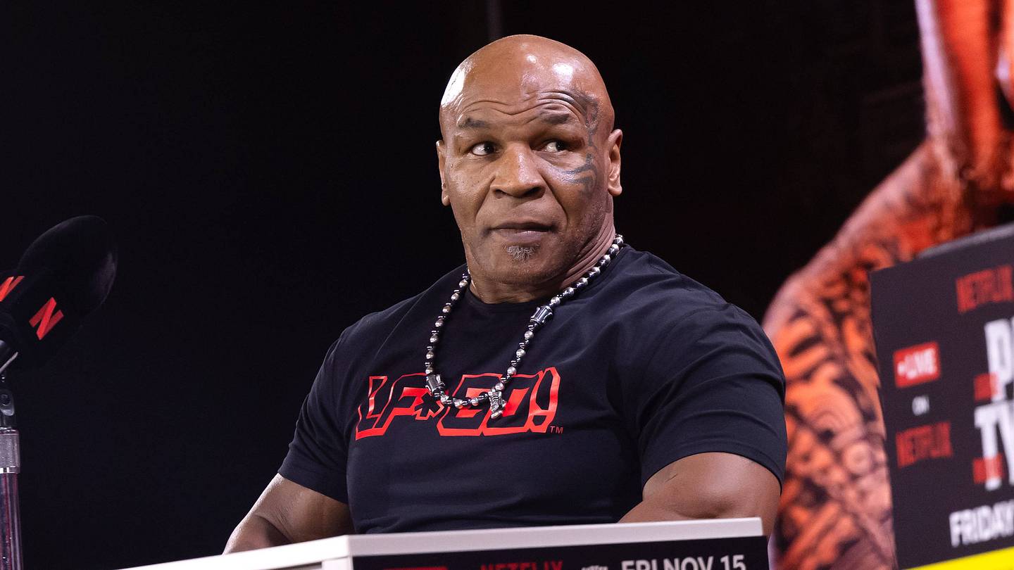 Mike Tyson Pays Tribute to Argentina, Maradona & Messi After World Cup Win Over Algeria