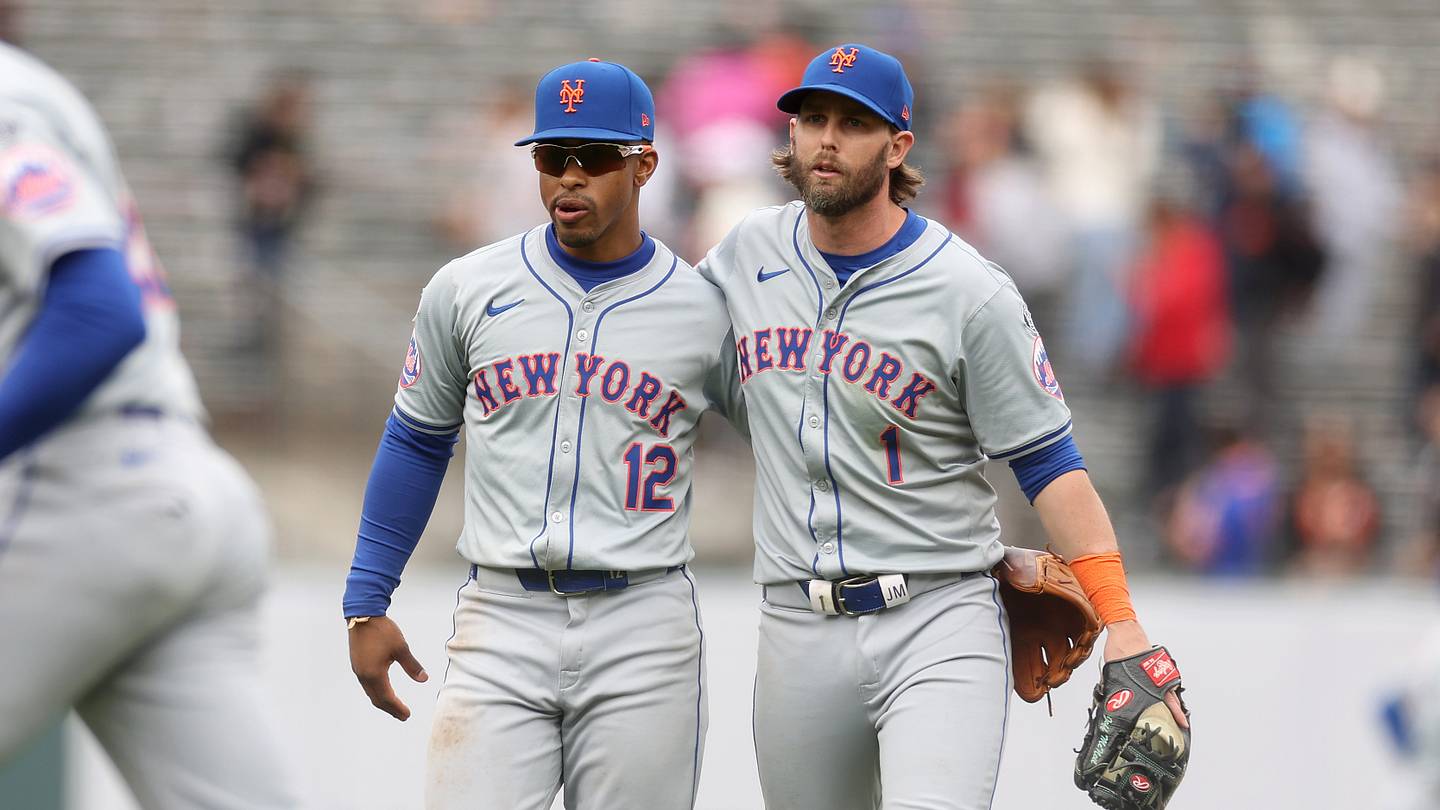 Mets Eye McNeil Trade Amid Locker Room Tensions