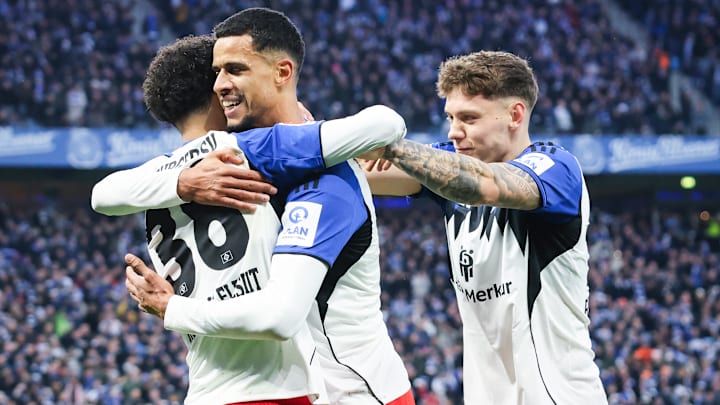 Alexander Røssing-Lelesiit und Robert Glatzel (li. und 2. v. li.) fehlen dem HSV aktuell verletzt Alexander Røssing-Lelesiit und Robert Glatzel (li. und 2. v. li.) fehlen dem HSV aktuell verletzt